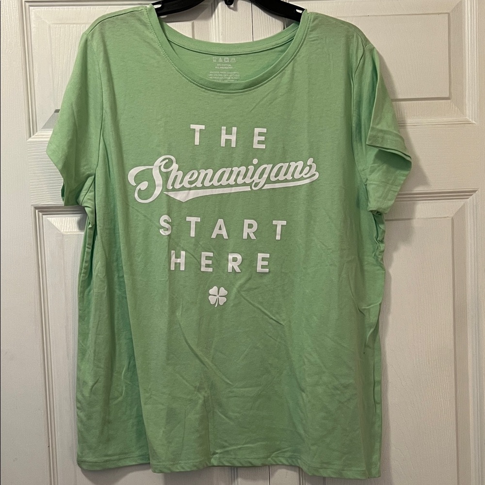 NWOT Women’s Green Shenanigan’s T-Shirt